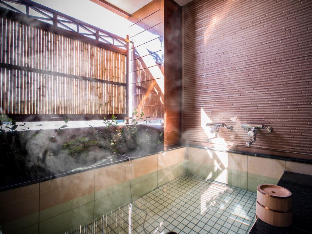 Dogo Onsen Yachiyo 道後温泉八千代 photo 3