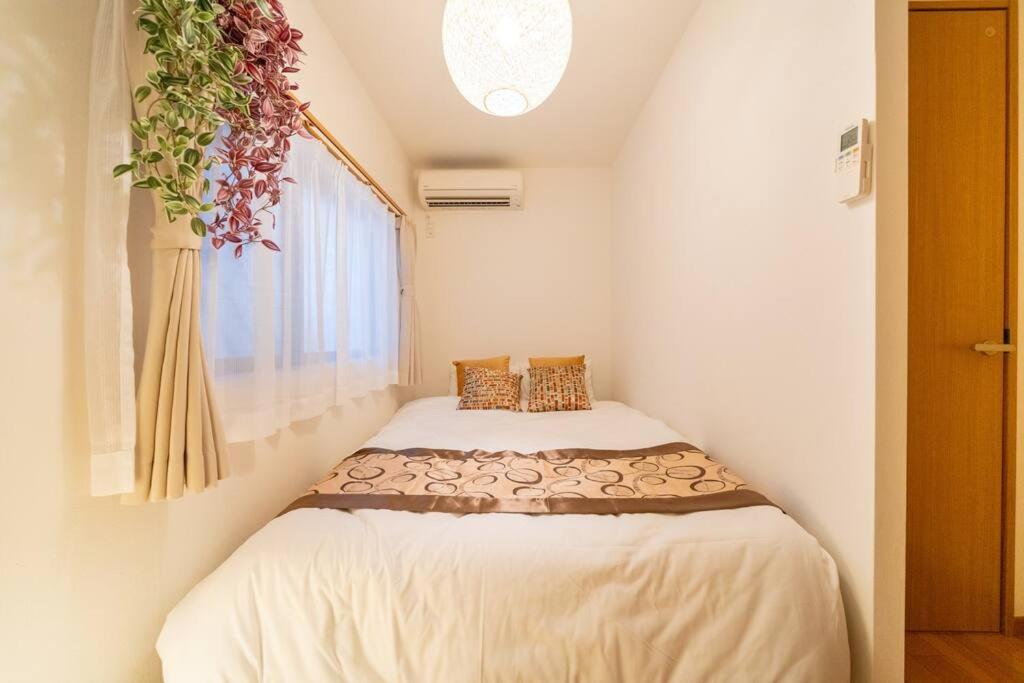 Seibu Shinjuku Station 2 min walk Shin-Okubo Station 6 min walk photo 2