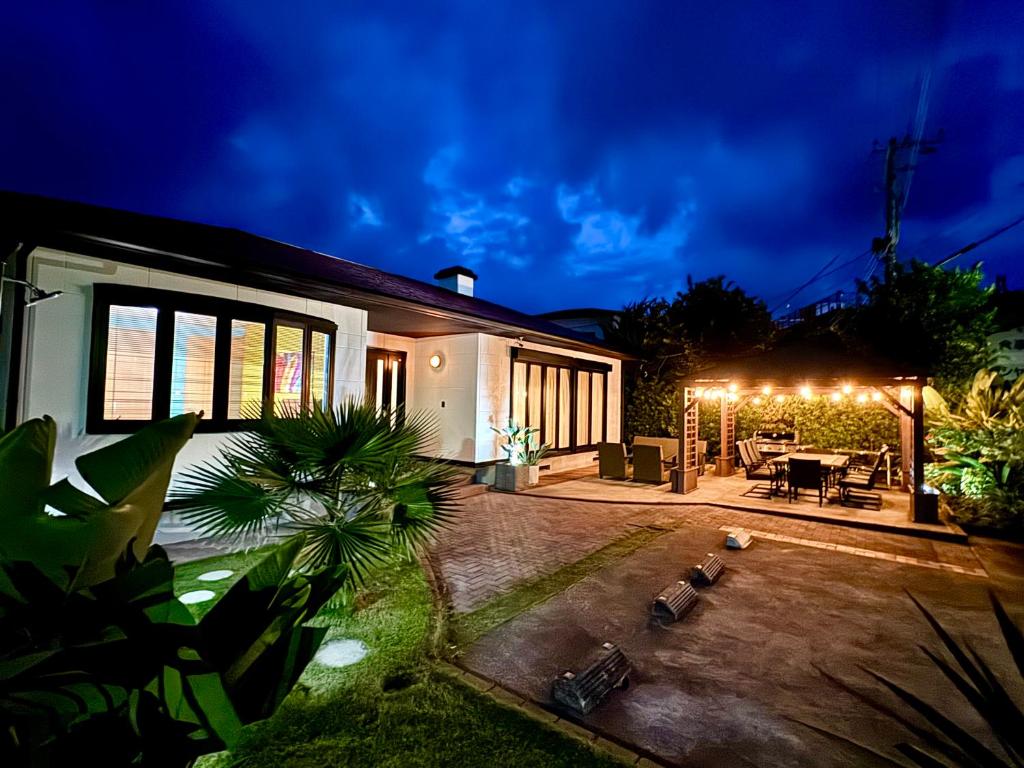 弓ヶ浜海水浴場徒歩1分! 一棟貸別荘! Yumigahama Beach House & BBQ! photo 2