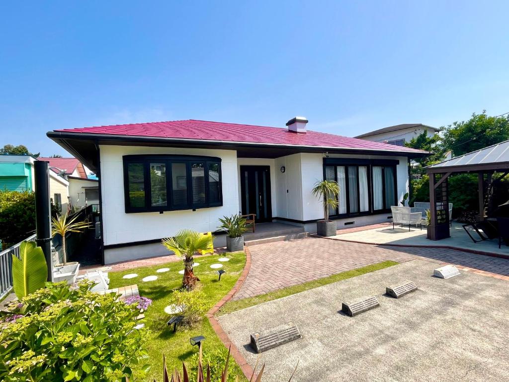 弓ヶ浜海水浴場徒歩1分! 一棟貸別荘! Yumigahama Beach House & BBQ! photo 3
