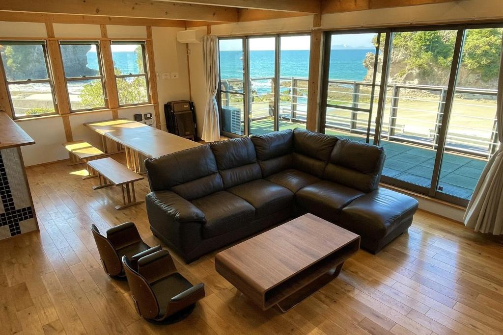 Nishikata Beach House 1 -西方海岸貸別荘 壱号- — photo 1