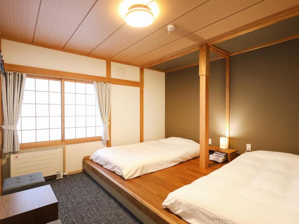 RONENAI BASE photo 2