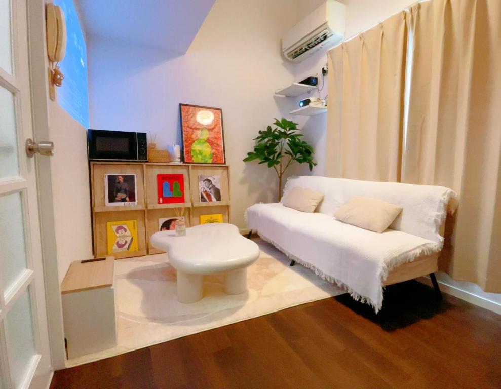 Home Story in Tokyo Kanametyo-Ikebukuro-Ginzaまで直通&東京屋語 — photo 1