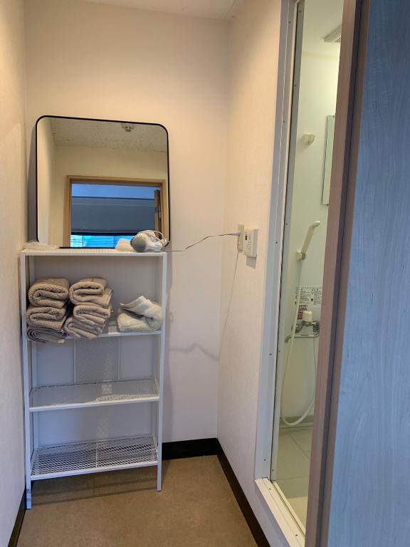 Spacious studio(62m2) in western Shinjuku photo 3