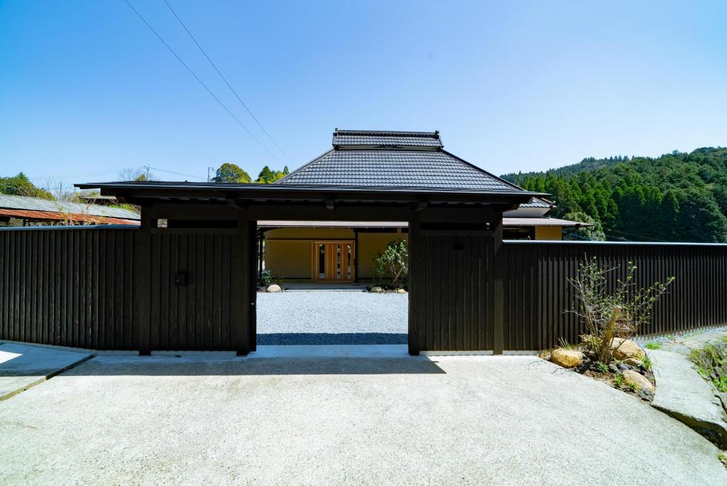 小塩の灯り 石垣の別荘 — photo 1