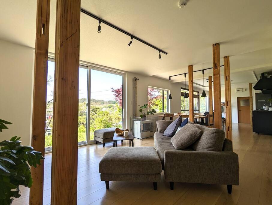 Mountain View Totoro - spacious & sunny photo 2