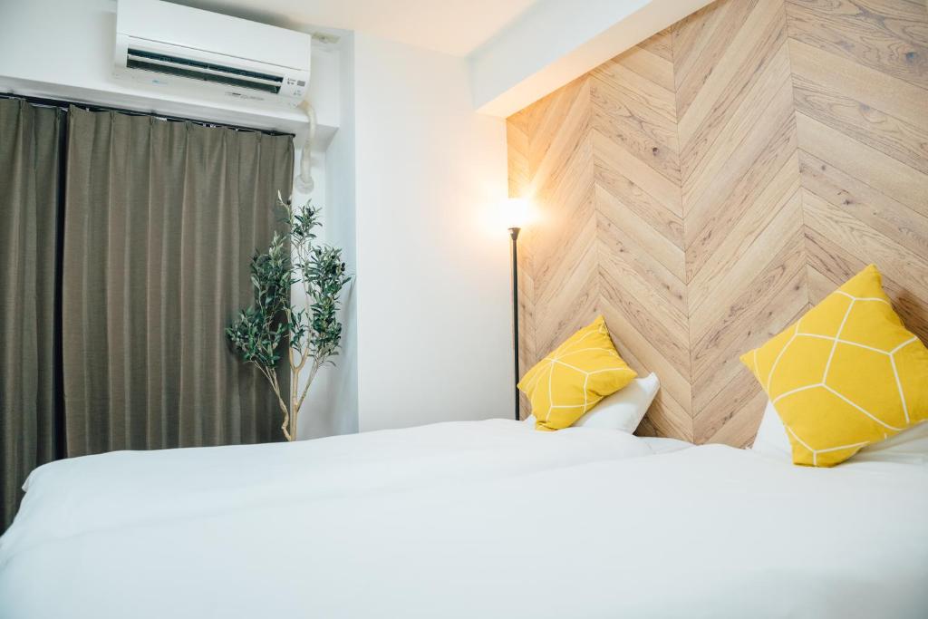 Royal Heights Sakuragawa Condominium — photo 1