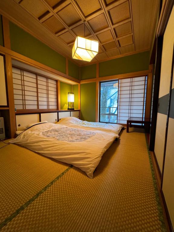 源泉掛け流し付き貸切別荘-Authentic private home with Private Kusatsu Onsen - THE HIDEOUT VILLA KUSATSU- photo 2