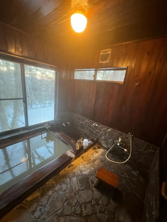 源泉掛け流し付き貸切別荘-Authentic private home with Private Kusatsu Onsen - THE HIDEOUT VILLA KUSATSU- photo 3