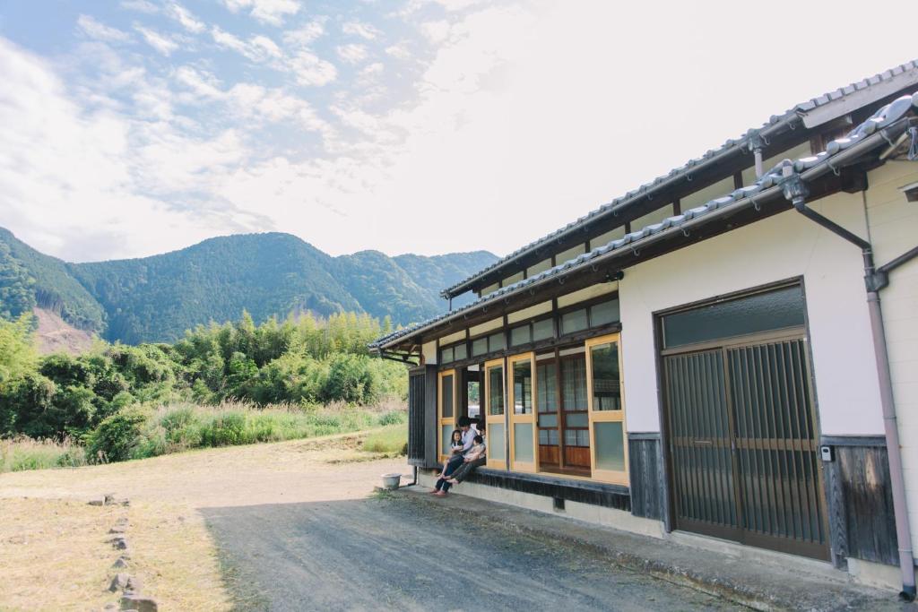 一棟貸し古民家宿「縁側のとき」Engawanotoki Villa — photo 1