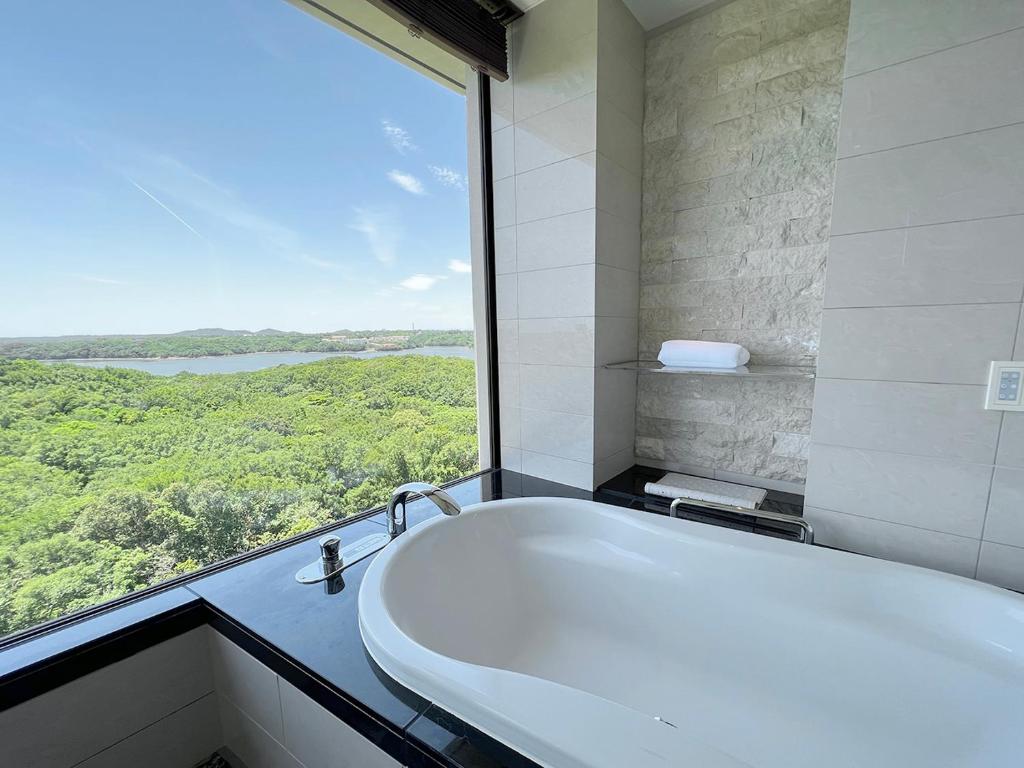 Shima Kanko Hotel The Bay Suites photo 2