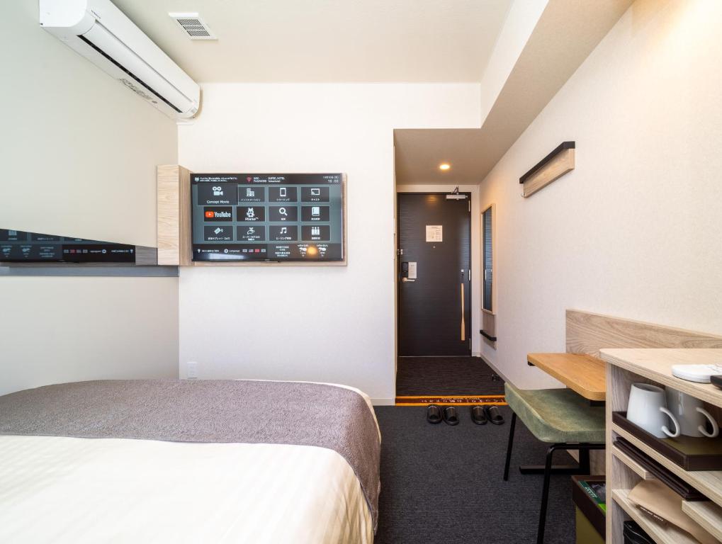 Super Hotel Premier Akihabara photo 2