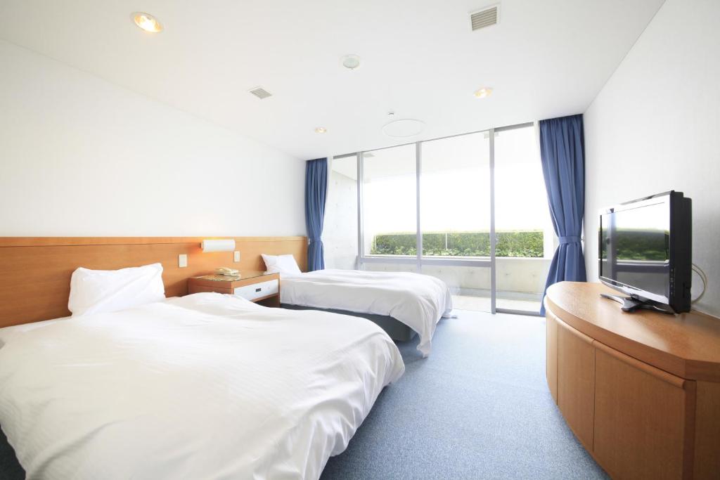TOTO Seawind Awaji photo 2