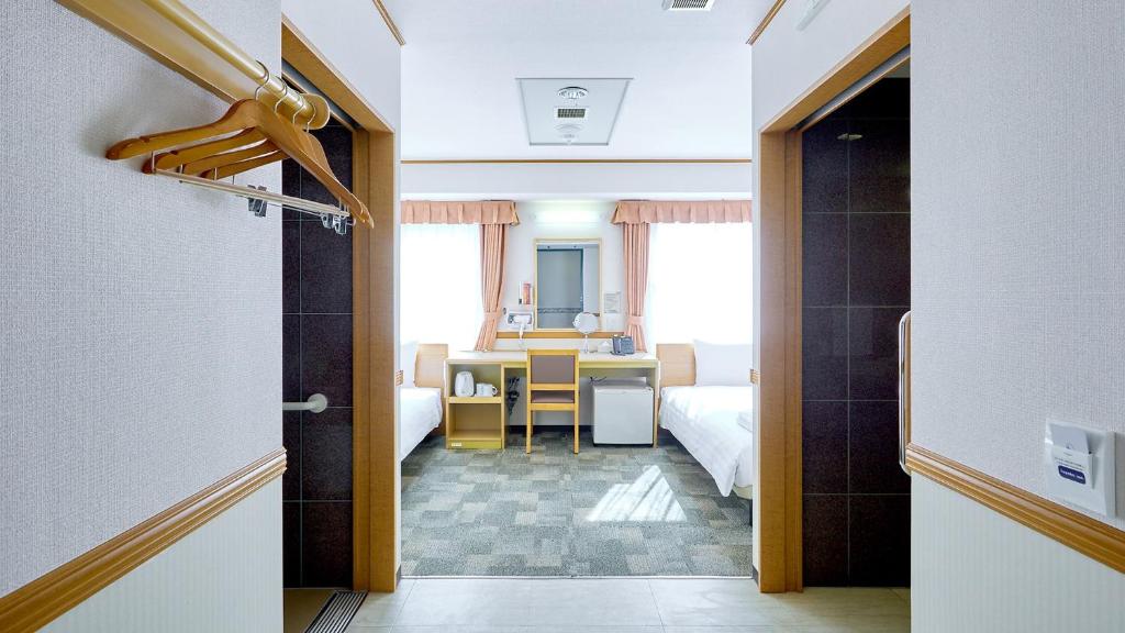 Toyoko Inn Kagoshima Temmonkan No 1 photo 3