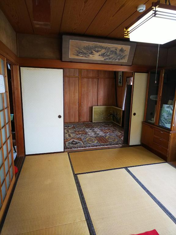 Ikkenya Kitagata photo 2