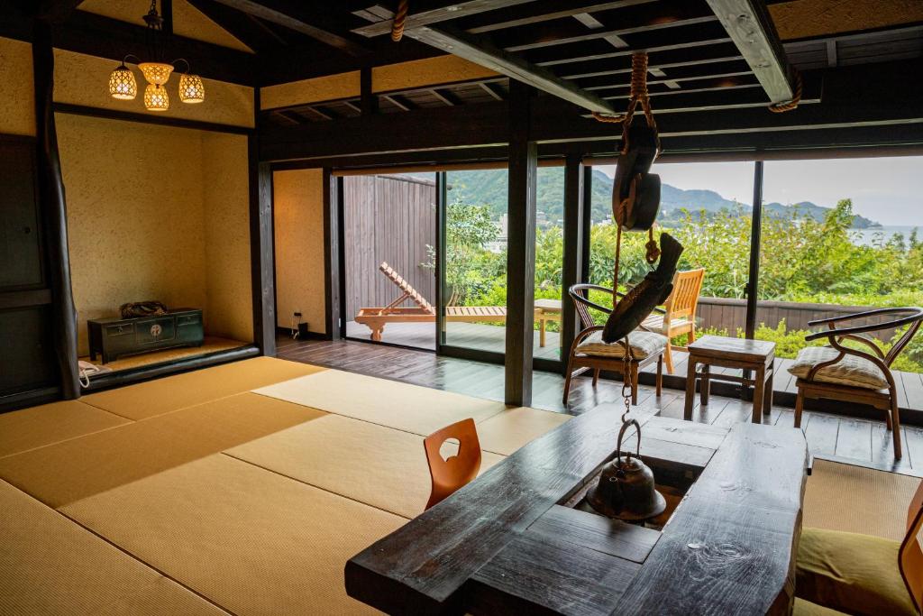 森の入り江の離れ宿 無雙庵枇杷 — photo 1