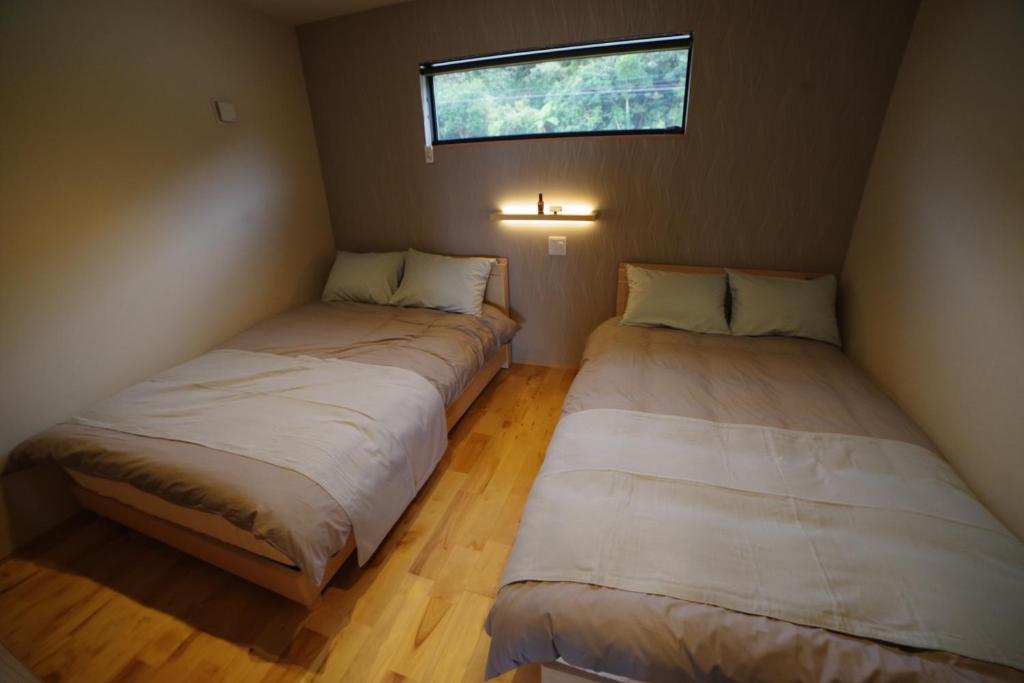 SAKURA YAKUSHIMA photo 2