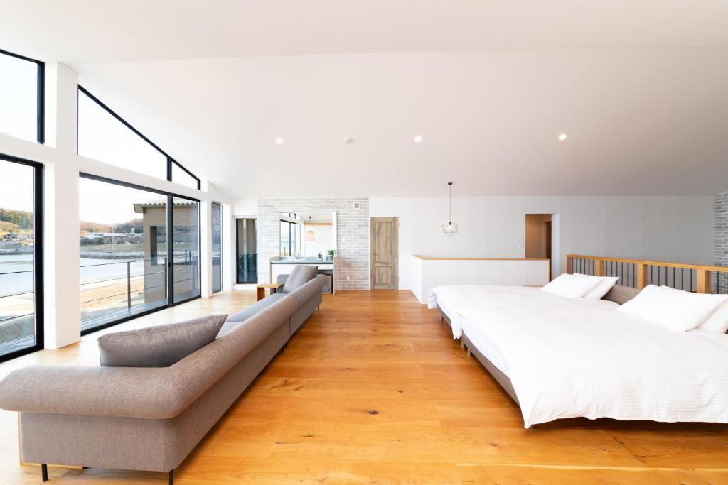 小豆島の貸切宿 おぼろととろろ 最大10名様 完全一組限定 Luxury Oceanfront Villa photo 2