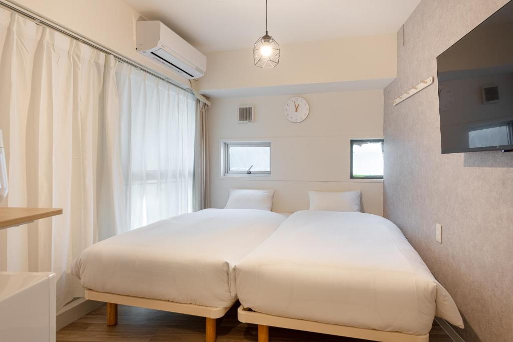 HIgashi-Shinjuku 1011 photo 2