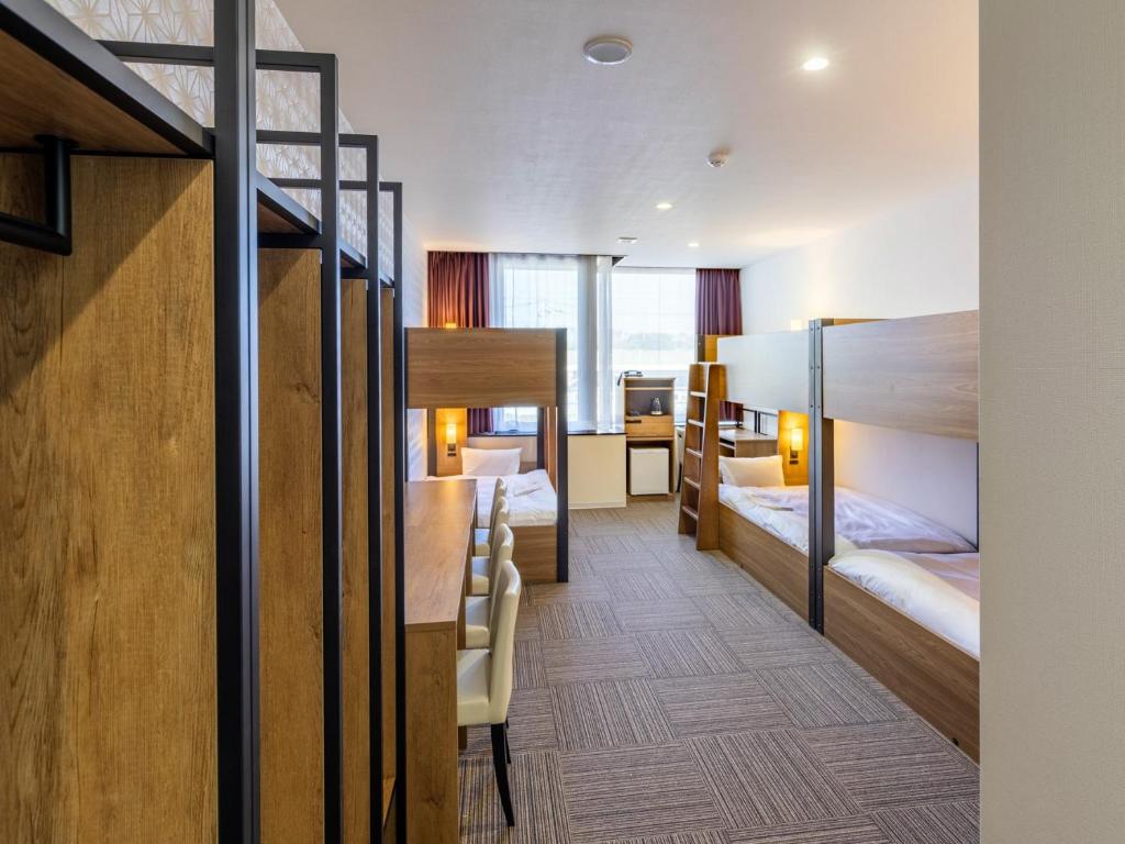 Tosei Hotel & Seminar Makuhari photo 2