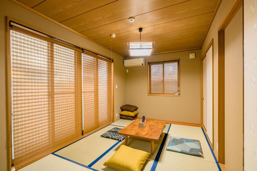 Yotsuya 110 photo 2