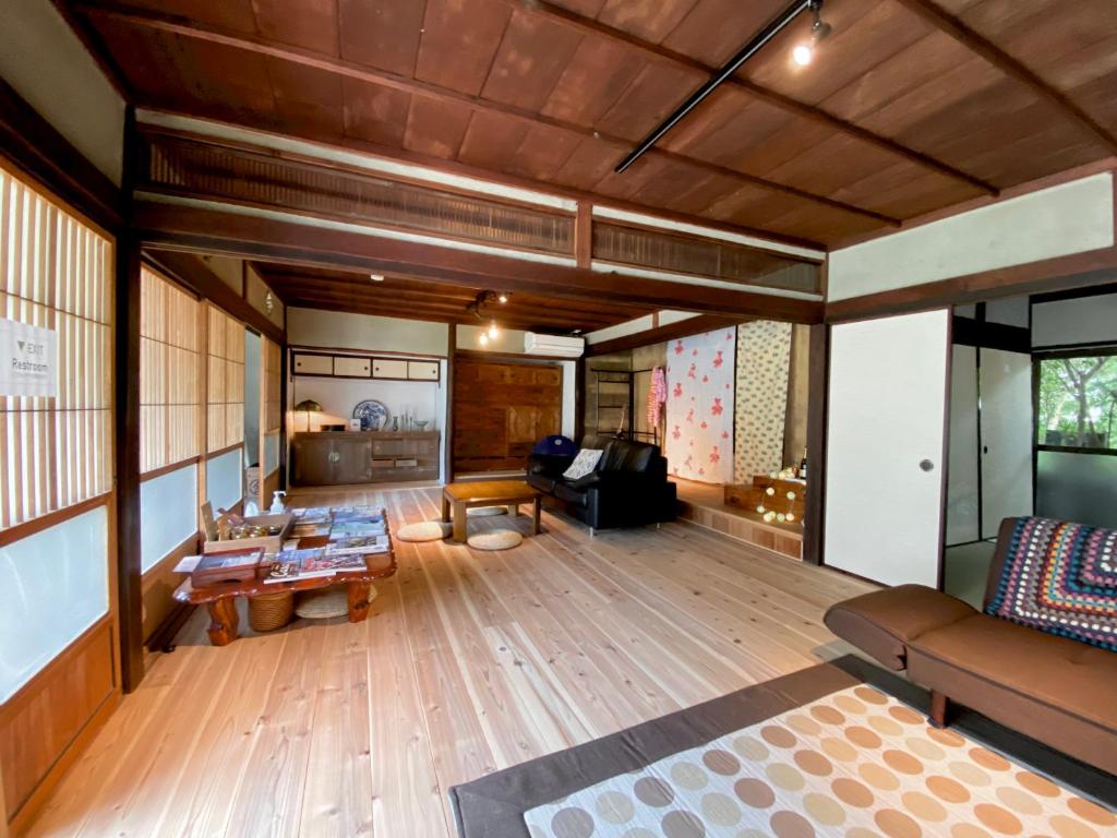 跳びしまBASE photo 2