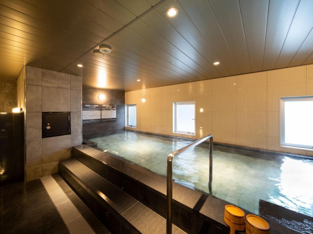 Super Hotel Shinyokohama photo 3