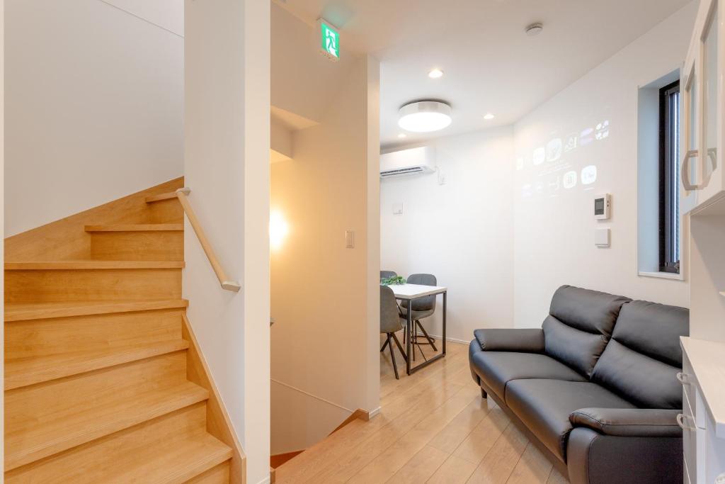 Shinjuku City House 新宿シティハウス — photo 1
