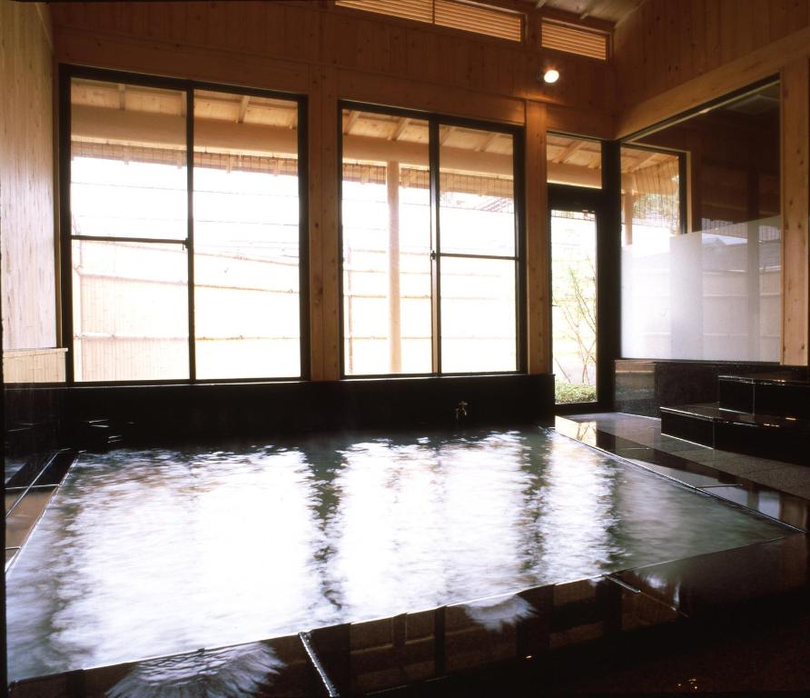 Shibu Hotel photo 3