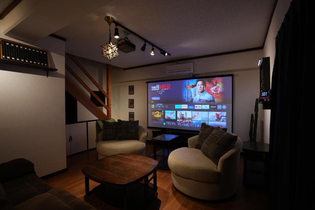 CINEMA RESORTS 4 — photo 1