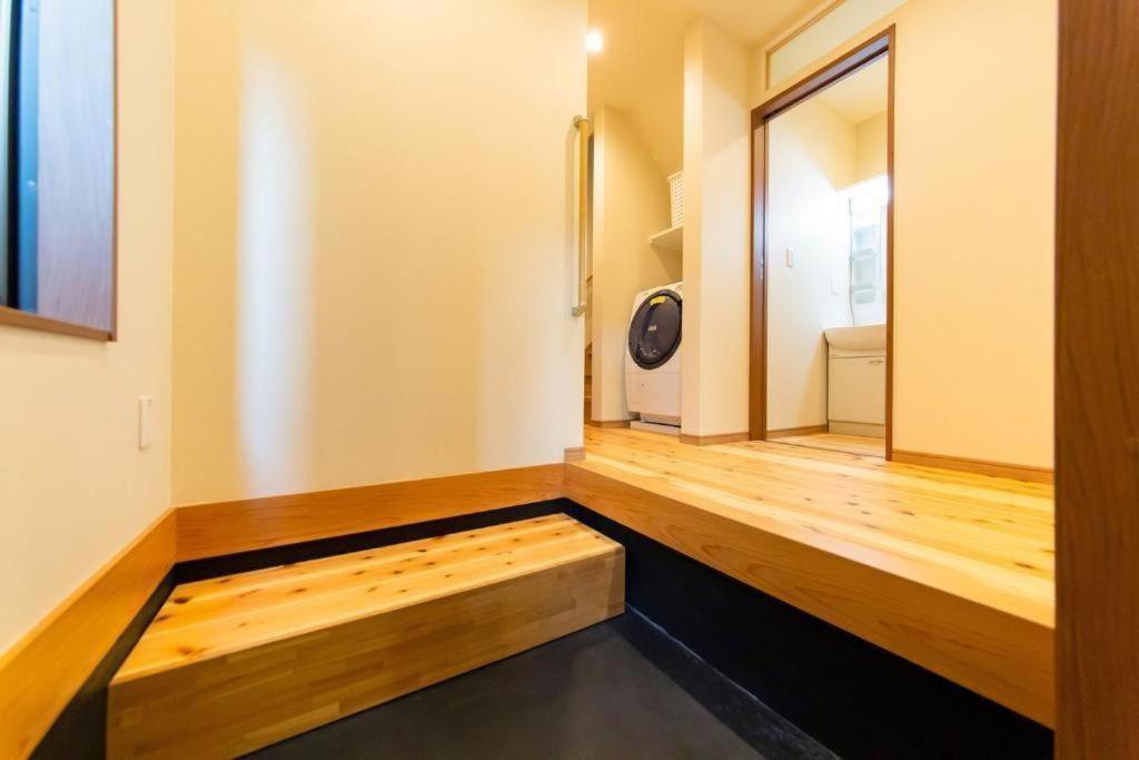 Backyard Fox photo 2