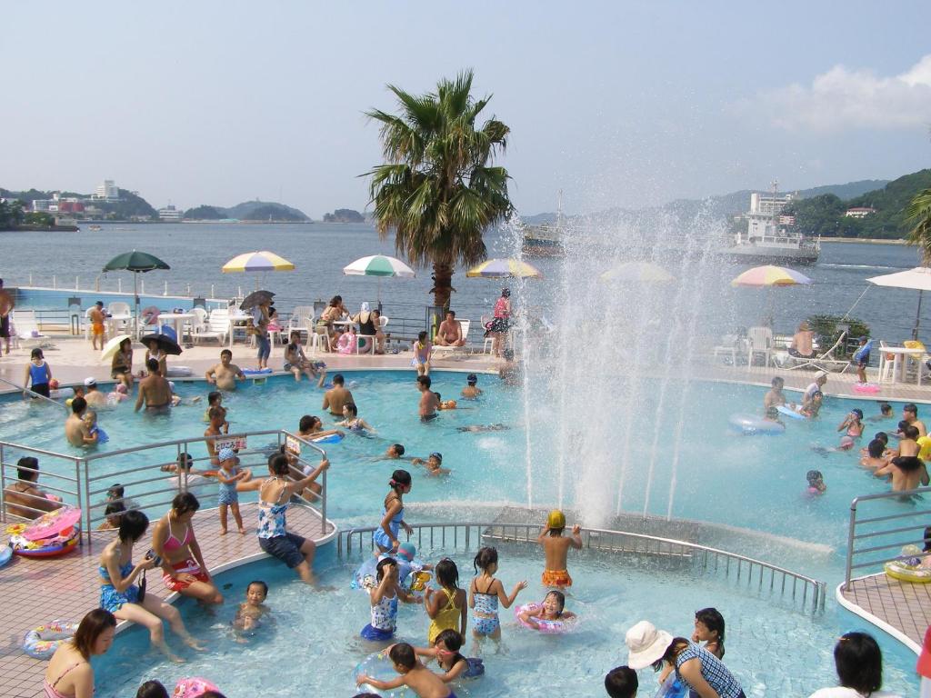 Toba Seaside Hotel photo 2