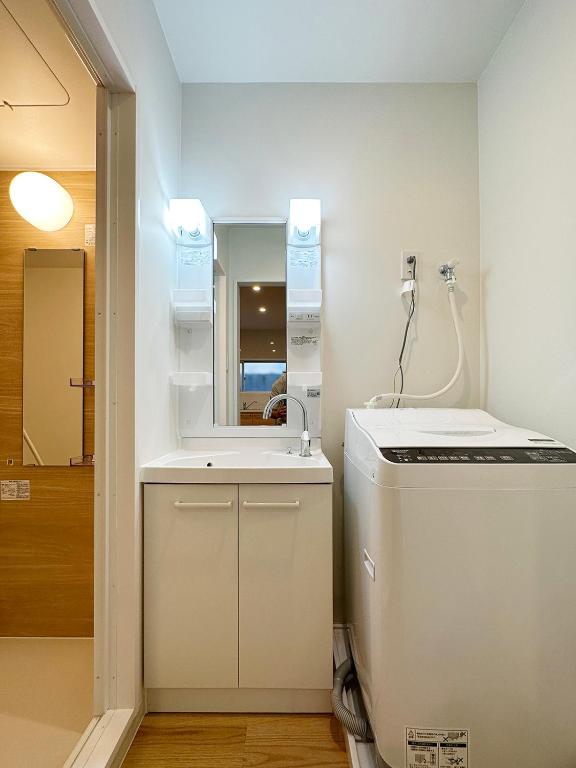 Hiroshima Hotel by b hotel photo 3