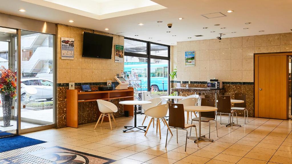Toyoko Inn Tokyo Tozai-sen Nishi-kasai photo 3