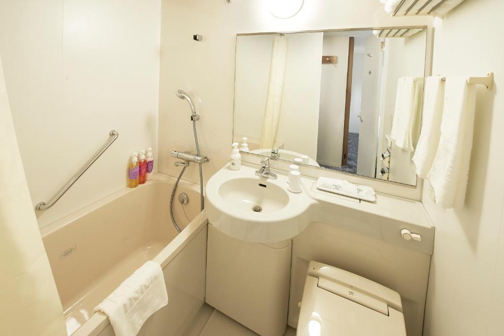 Sotetsu Fresa Inn Ueno-Okachimachi photo 3