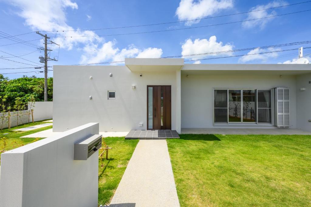 Sunayama Beach House — photo 1