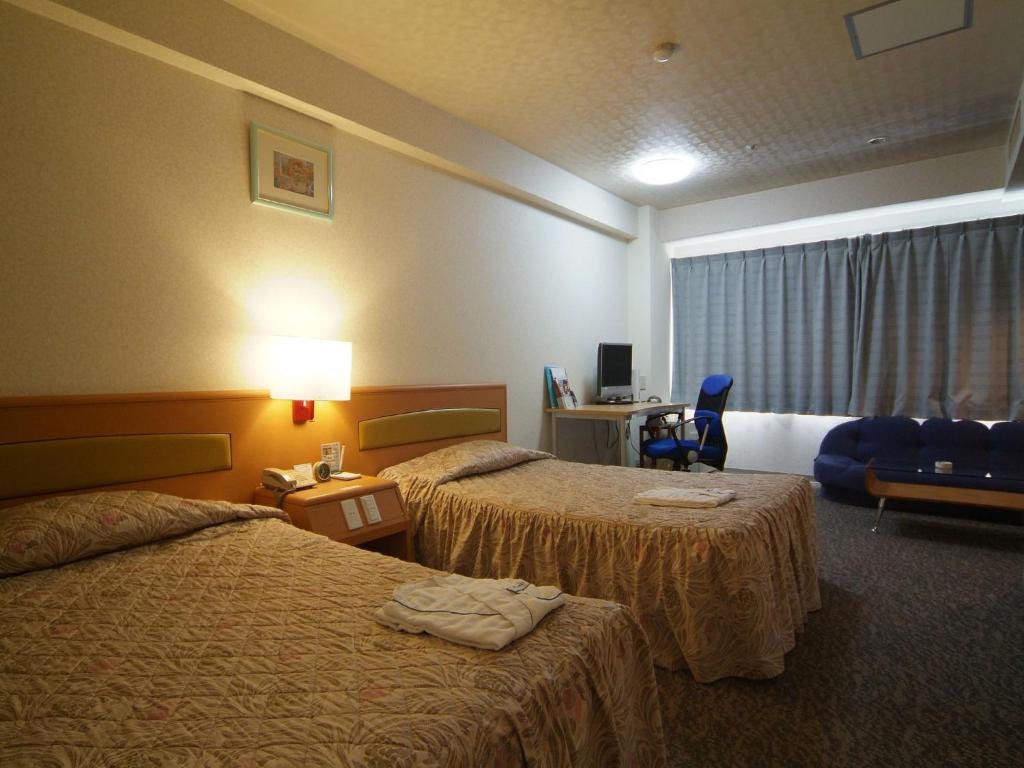 Hotel Crown Hills Himeji photo 2