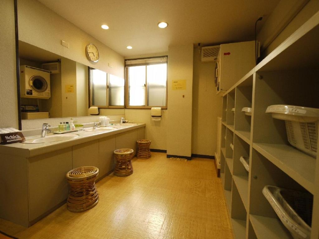 Hotel Route-Inn Kamisuwa photo 3