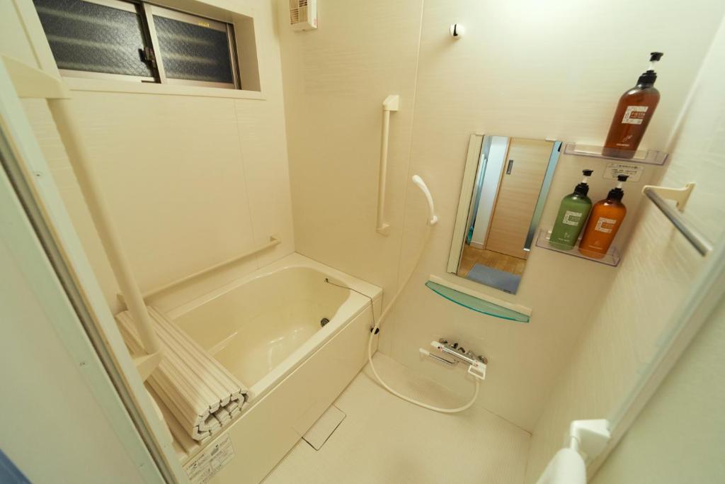 Shinjuku 'Deep Lane' Villa photo 3