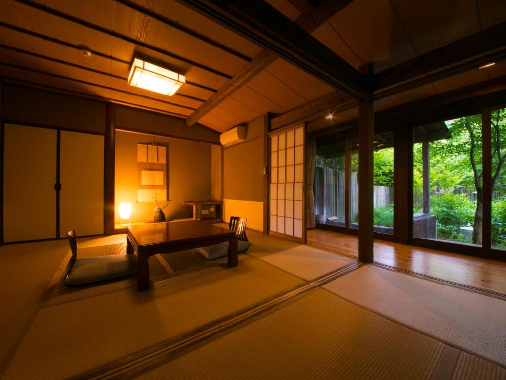 Yufuin Gettouan photo 2