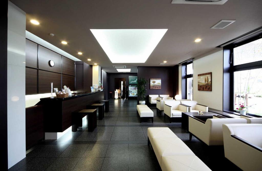 Hotel Route-Inn Niigata Nishi Inter photo 2