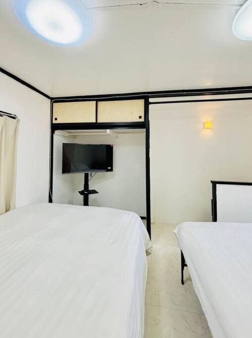 JR山手線 komagome駅から6分で静かな小屋 4名まで 徒歩5分圏内 スーパー ドラッグストア 居酒屋あり photo 3