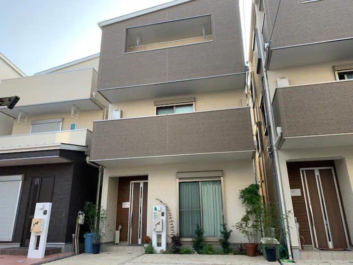 大阪市中心难波的别墅免费停车四个卧室五个卫生间十人住 — photo 1