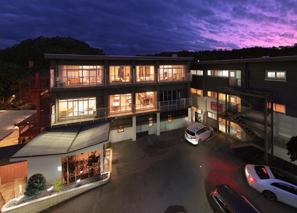 Nankishirahama Hotel Akariya — photo 1