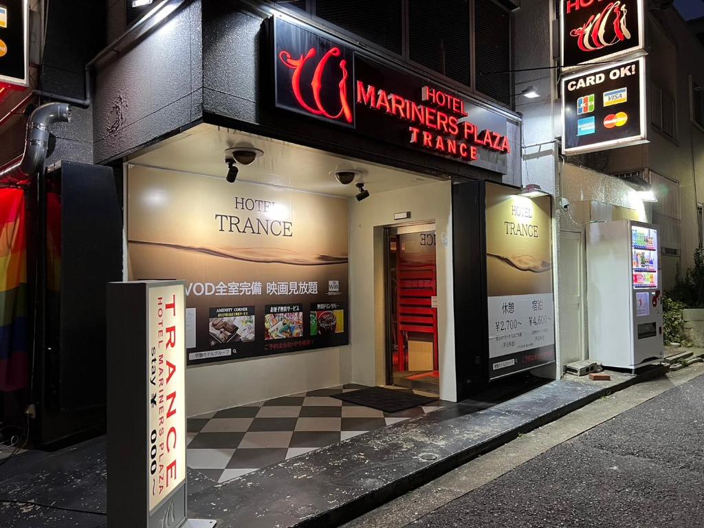 トランス 神戸三宮男塾ホテルグループ — photo 1