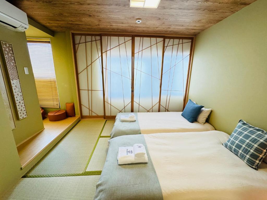 Ōimazato-Japanese Garden Japanese Entire House with T a t ami Rooms for 8 & 5 Minutes Walk to Imazato &2 Baths 2 Toilets &Direct to Namba and Nipponbashi photo 2