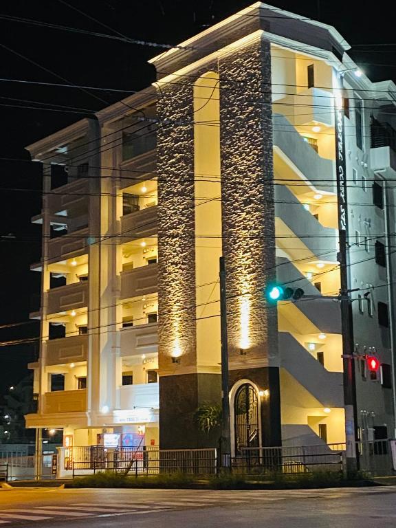 HOTEL Y'RISE TO URASOE — photo 1