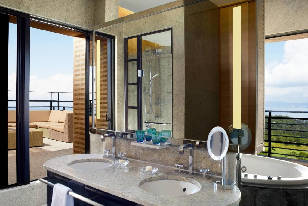 The Ritz-Carlton Okinawa photo 3