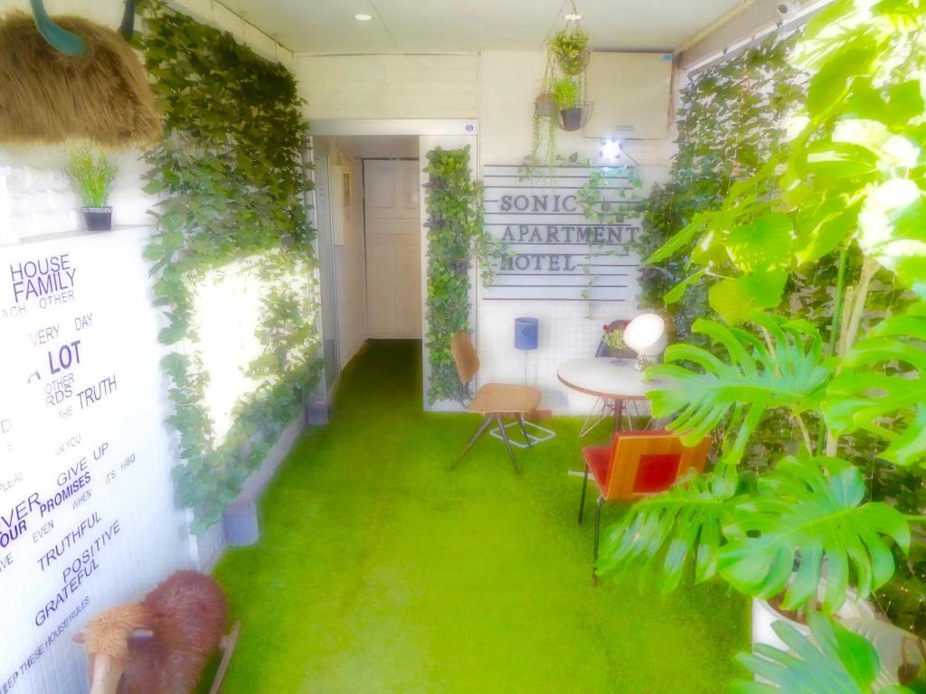 SONIC APARTMENT HOTEL — photo 1