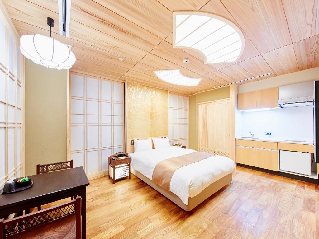 Sunrise Suites photo 3
